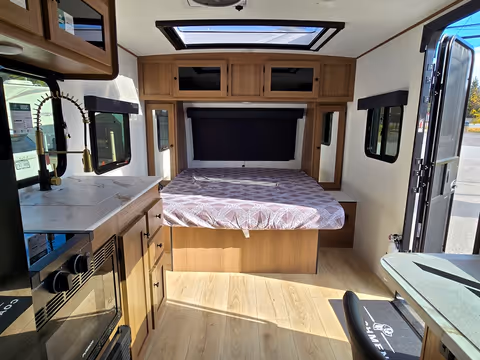 Roulotte Coachmen Apex Nano 181RB 2026 - gallery