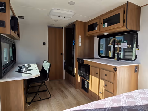 Roulotte Coachmen Apex Nano 181RB 2026 - gallery