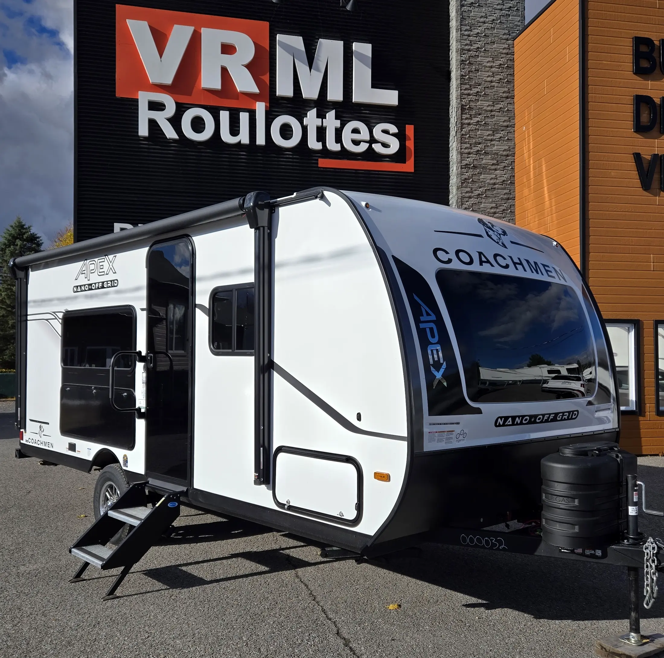 Coachmen Apex Nano 181RB 2026