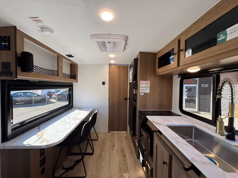 Details de la Coachmen Apex Nano 181RB 2027