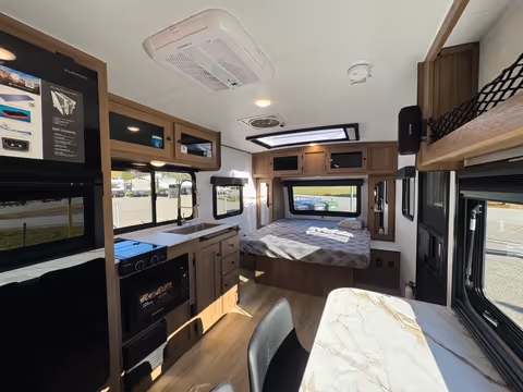 Details de la Coachmen Apex Nano 181RB 2027