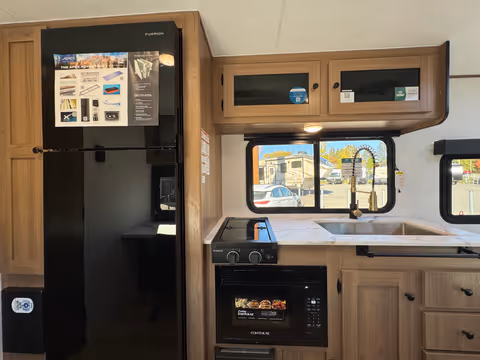 Details de la Coachmen Apex Nano 181RB 2027