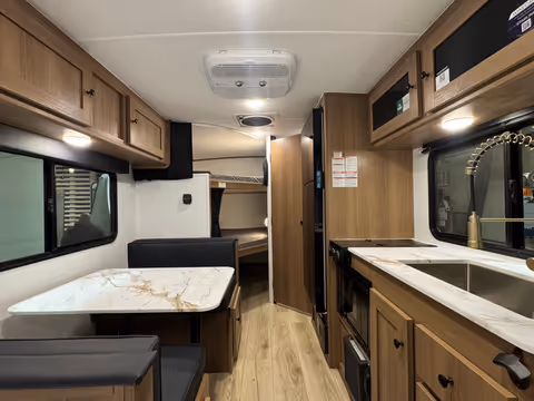 Details de la Coachmen Apex Nano 186BH 2026