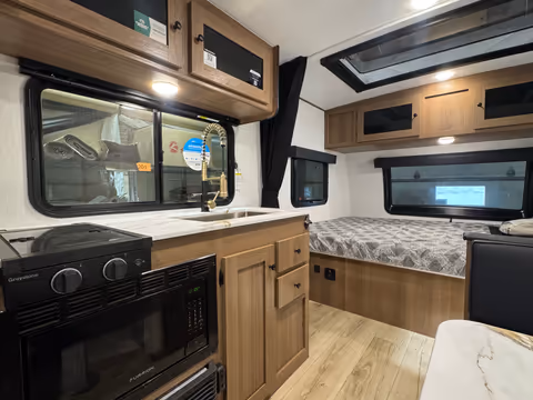 Details de la Coachmen Apex Nano 186BH 2026