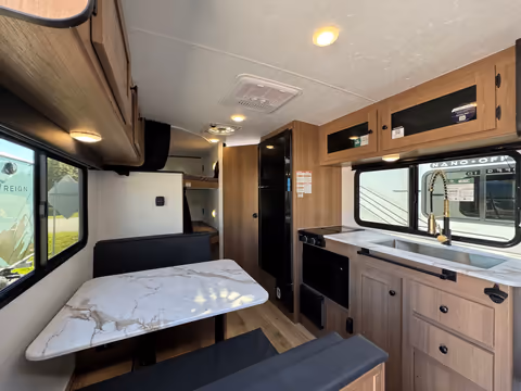 Details de la Coachmen Apex Nano 186BH 2027