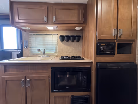 Coachmen Apex Nano 193BHS 2015 - Cuisine