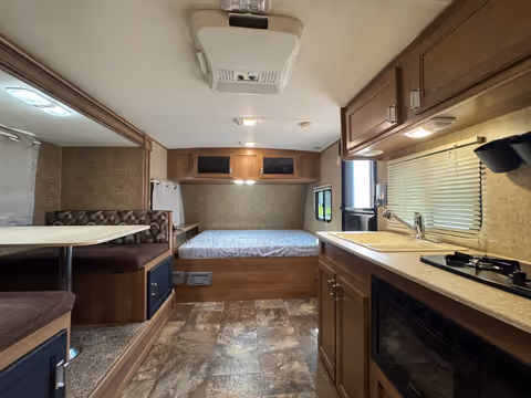 Details de la Coachmen Apex Nano 2015