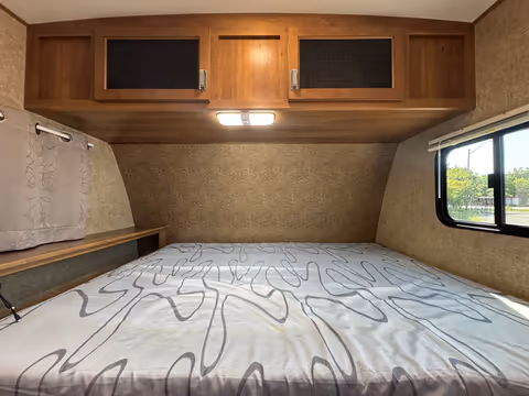 Coachmen Apex Nano 193BHS 2015 - Chambre