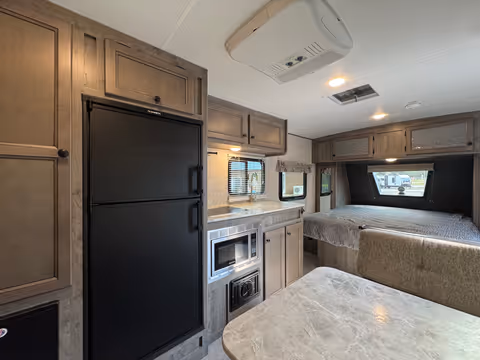 Details de la Coachmen Apex Nano 2021