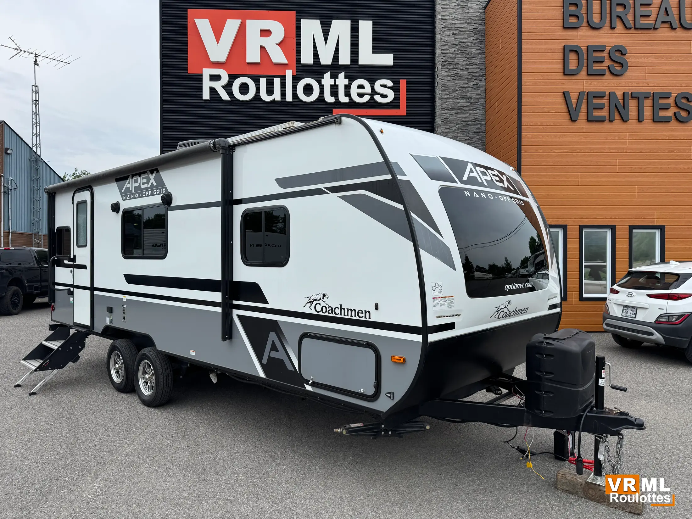 Coachmen Apex Nano 213RDS 2023