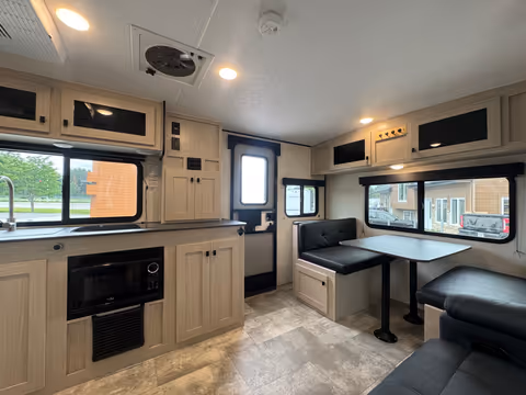 Details de la Coachmen Apex Nano 2023