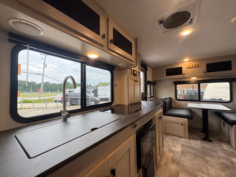 Details de la Coachmen Apex Nano 2023