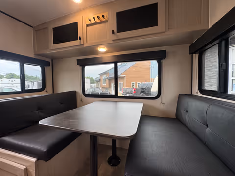 Details de la Coachmen Apex Nano 2023