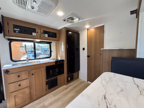Details de la Coachmen Apex Nano 203RBK 2026