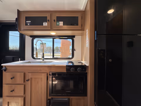 Details de la Coachmen Apex Nano 203RBK 2026