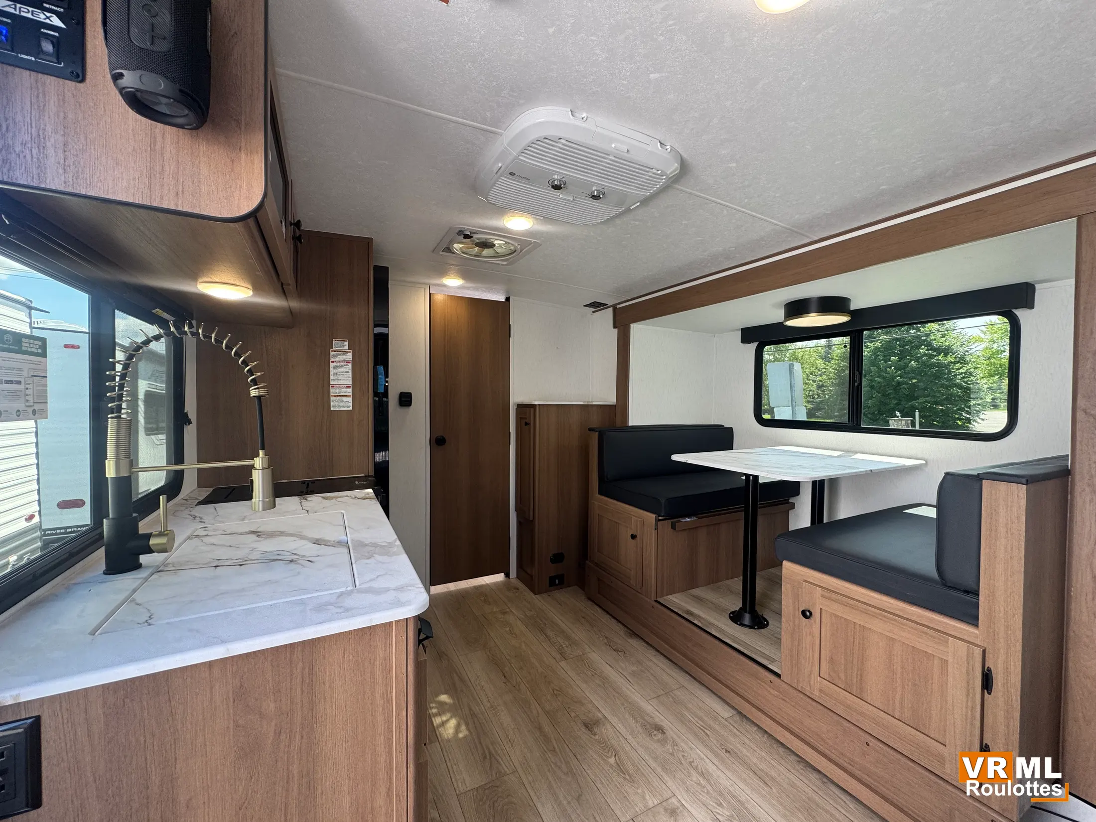 Coachmen Apex Nano 203RBK 2027