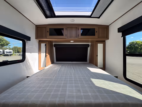 Coachmen Apex Nano 208BHS 2027 - Chambre