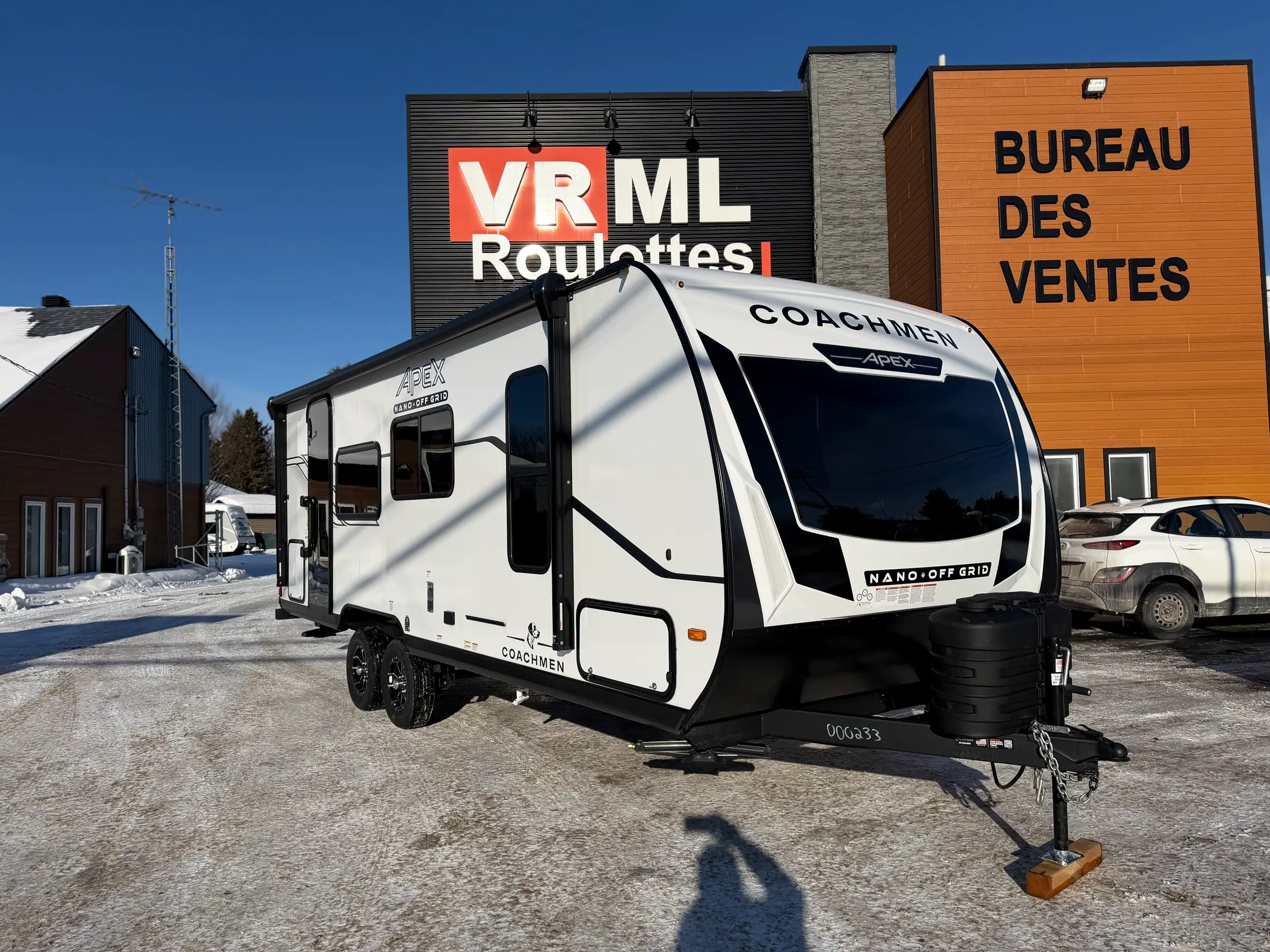 Coachmen Apex Nano 224RBS 2026