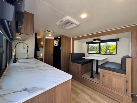 Details de la Coachmen Apex Nano 228BHS 2027
