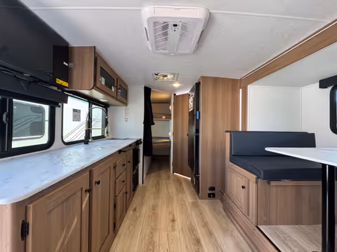 Details de la Coachmen Apex Nano 228BHS 2027