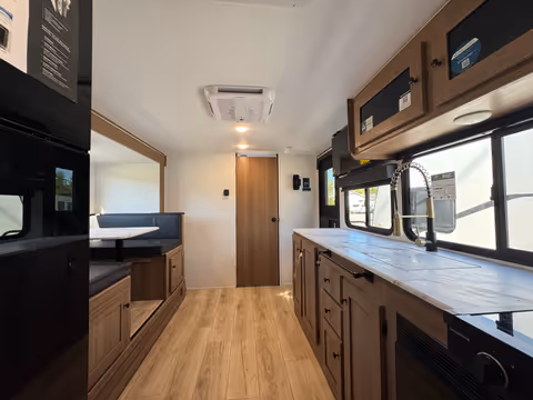 Details de la Coachmen Apex Nano 228BHS 2027