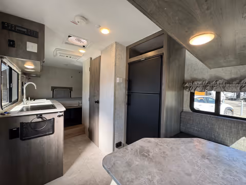 Details de la Coachmen Apex Tera 2021