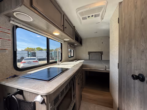 Details de la Coachmen Apex Tera 2021