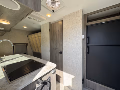 Details de la Coachmen Apex Tera 2021