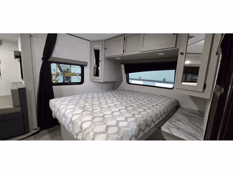 Roulotte Coachmen Apex Ultra-Lite 2025 - gallery