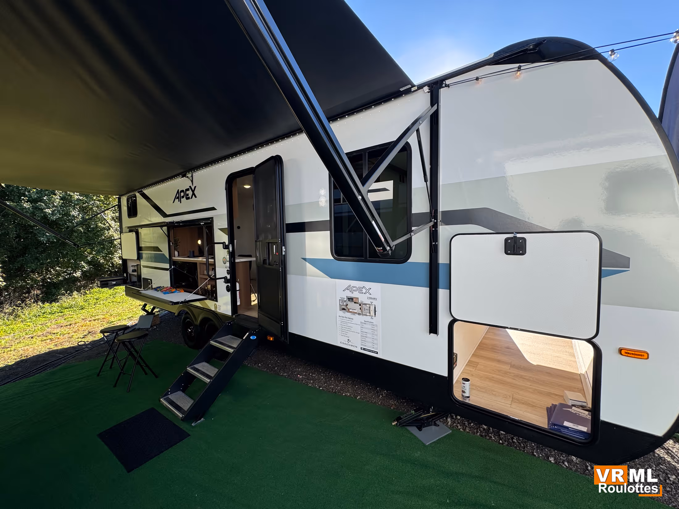 Coachmen Apex Ultra-Lite 239BARV 2027 - Extérieur