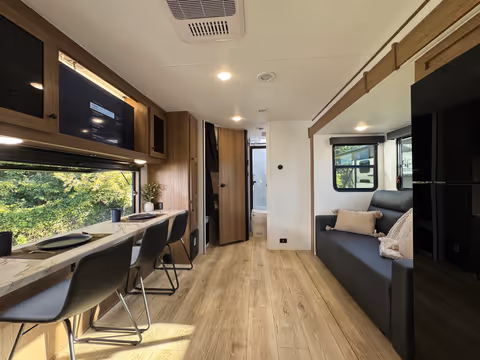 Details de la Coachmen Apex Ultra-Lite 239BARV 2027