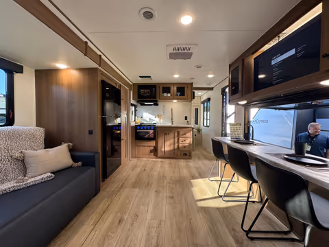 Details de la Coachmen Apex Ultra-Lite 239BARV 2027