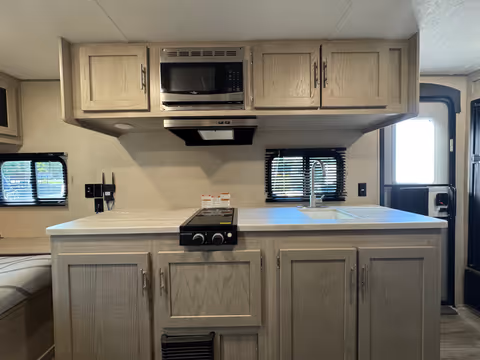 Coachmen Catalina Expedition 192FQS 2023 - Cuisine