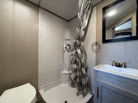 Coachmen Catalina Expedition 192FQS 2023 - Salle de bain