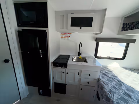 Details de la Coachmen Remote 12.1R 2026