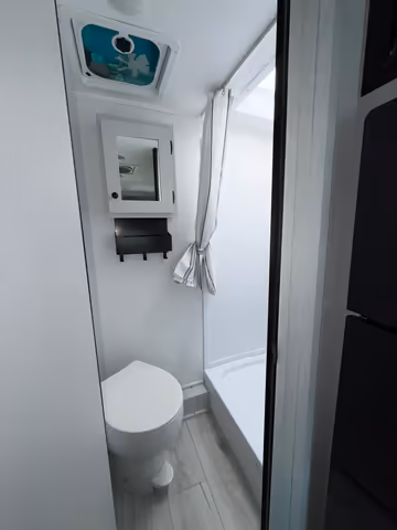 Details de la Coachmen Remote 12.1R 2026