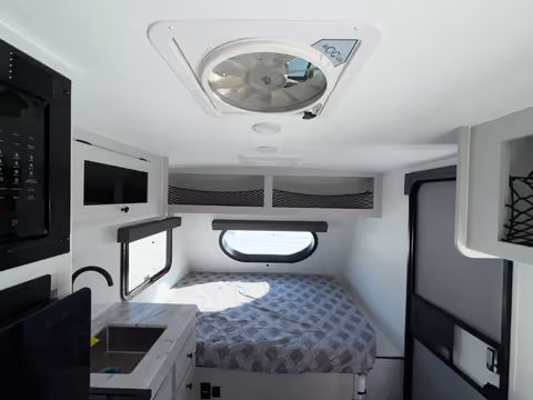 Details de la Coachmen Remote 12.1R 2026