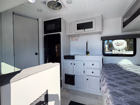 Roulotte Coachmen Remote 12.1R 2026 - gallery