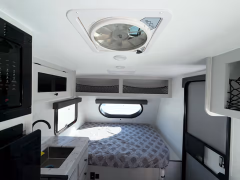 Roulotte Coachmen Remote 12.1R 2026 - gallery