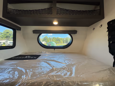 Details de la Coachmen Remote 12.1R 2027