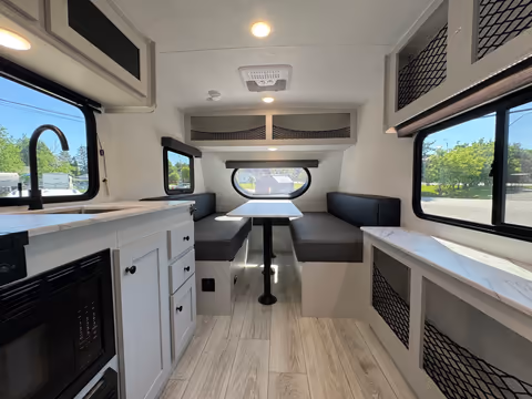 Details de la Coachmen Remote 13R 2026