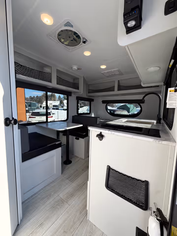 Roulotte Coachmen Remote 14R 2026 - gallery