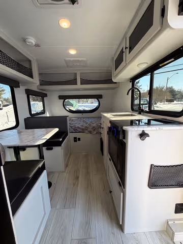 Roulotte Coachmen Remote 14R 2026 - gallery