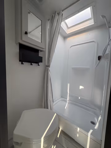 Details de la Coachmen Remote 14R 2026