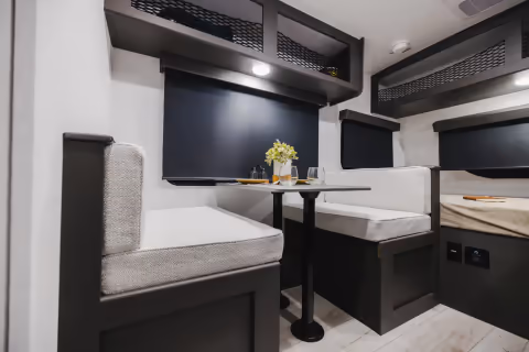 Details de la Coachmen Remote 14R 2027