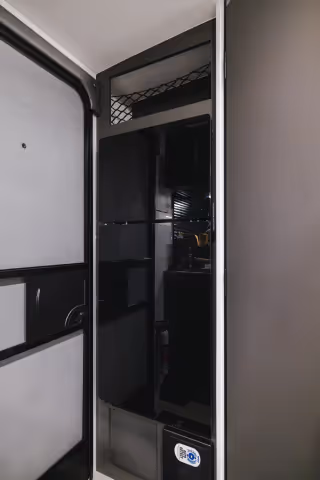 Details de la Coachmen Remote 14R 2027