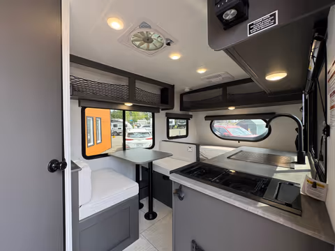 Details de la Coachmen Remote 14R 2027