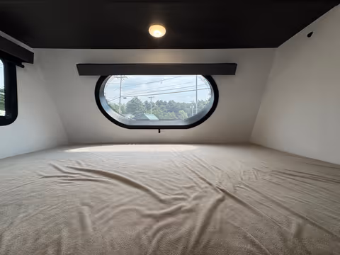 Details de la Coachmen Remote 14R 2027