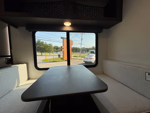 Coachmen Remote 17R 2027 - Dinette