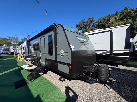 Coachmen Remote 228RBH 2027 à vendre chez VRML Roulottes